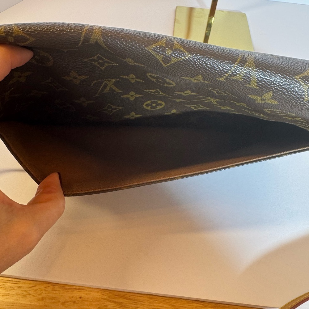 Louis Vuitton Sac Gibeciere  Crossbody - Picture 13 of 15